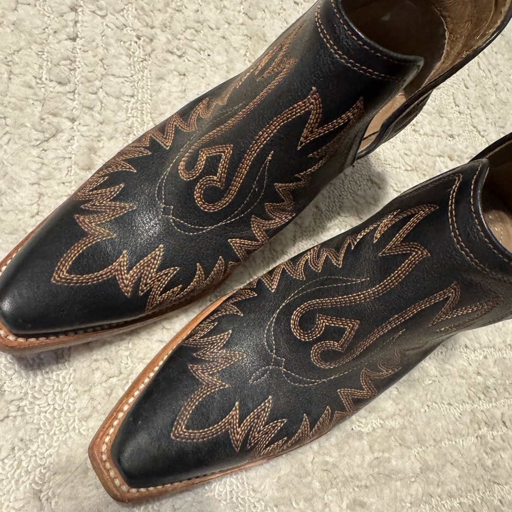 ARIAT Women’s Dixon boot